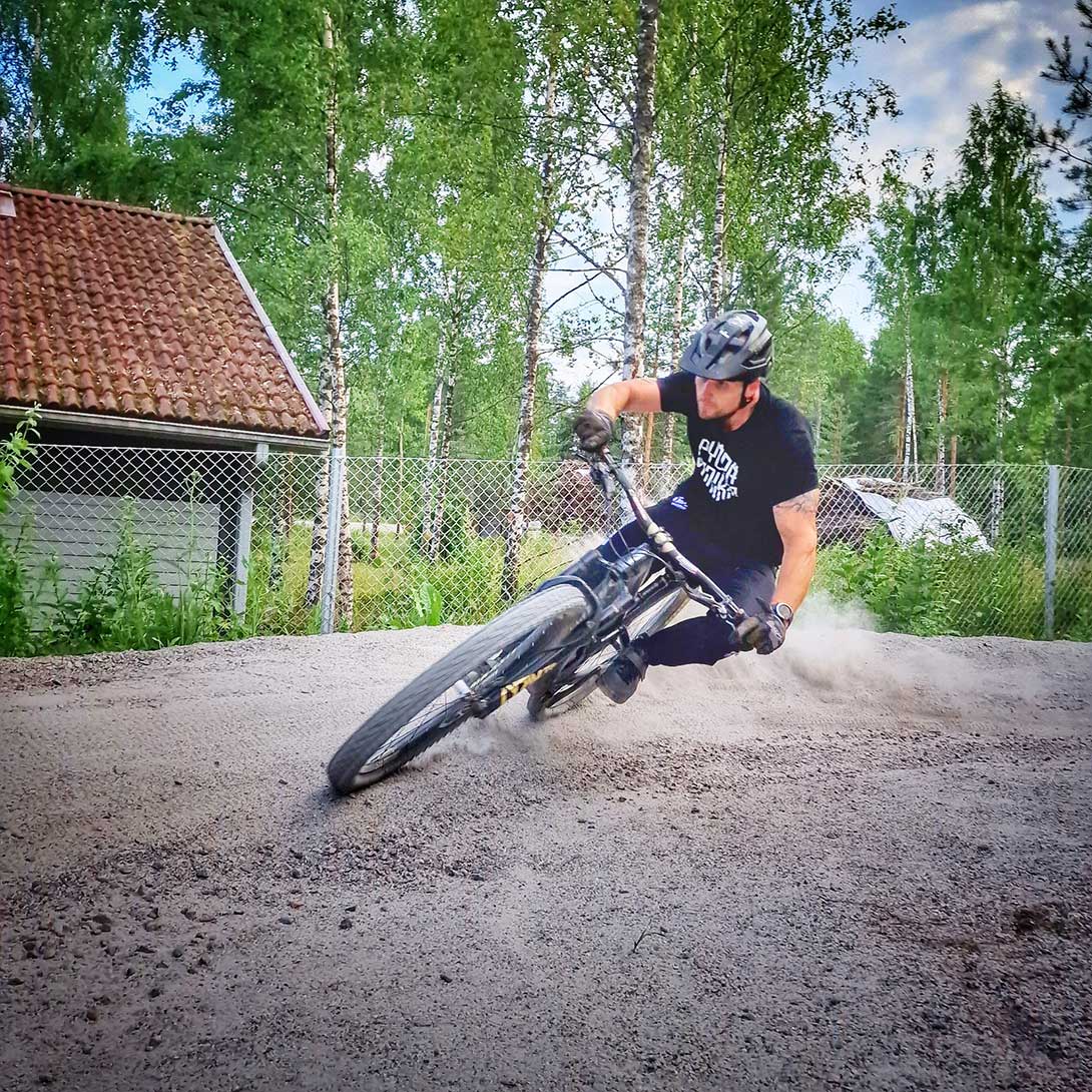 Kaarre Extreme Sports Biking